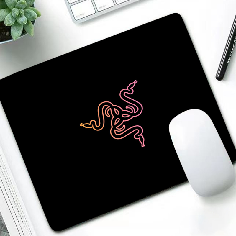 Razer Luxury Mouse Pad Anime G - Laptop Accessories For Programmers recensie en prijs